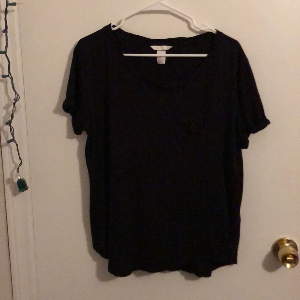 H&M basic black pocket tee